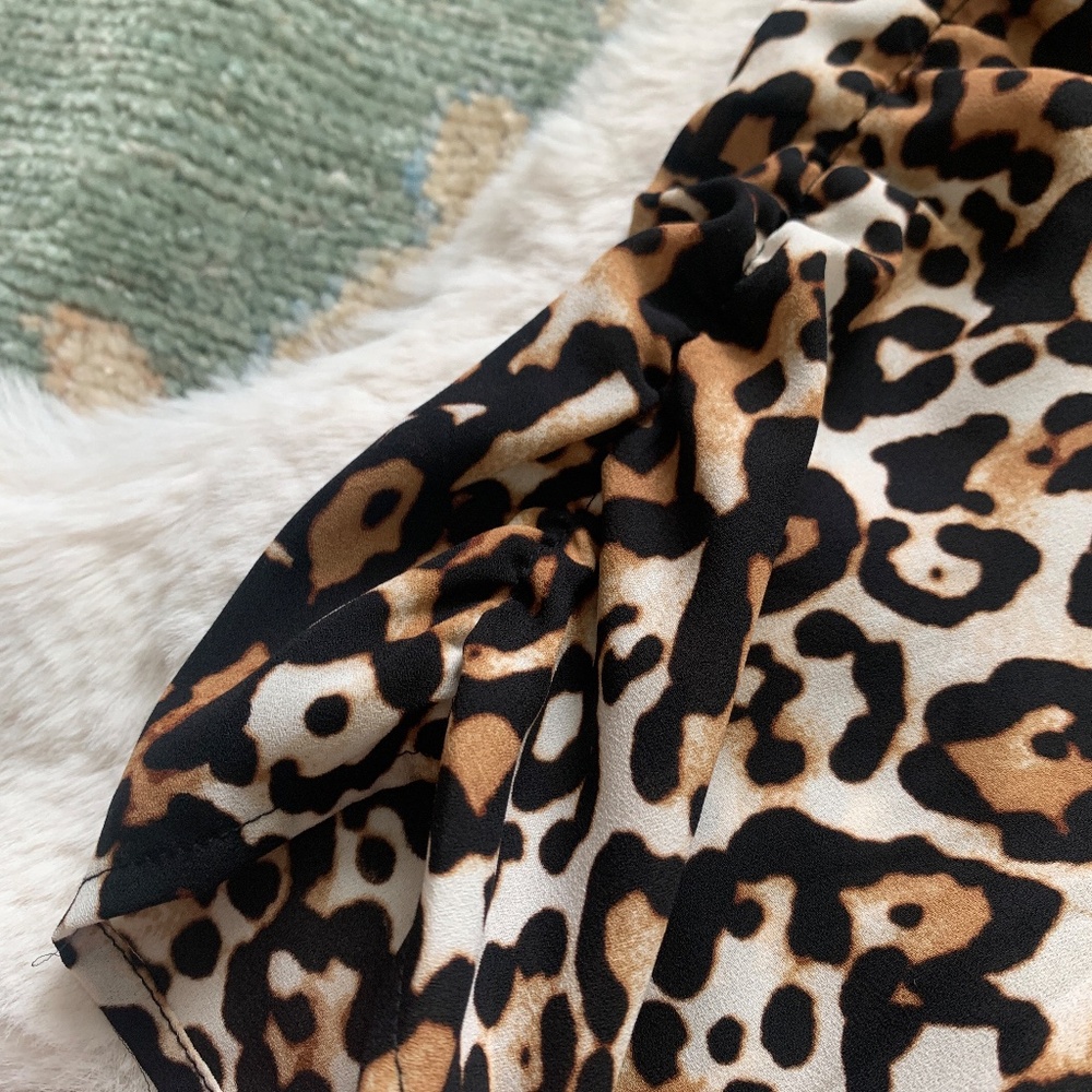 Talbots Leopard Print Short Sleeve Top- Size Large - image 6